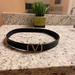 Valentino Garavani Smooth Black Belt